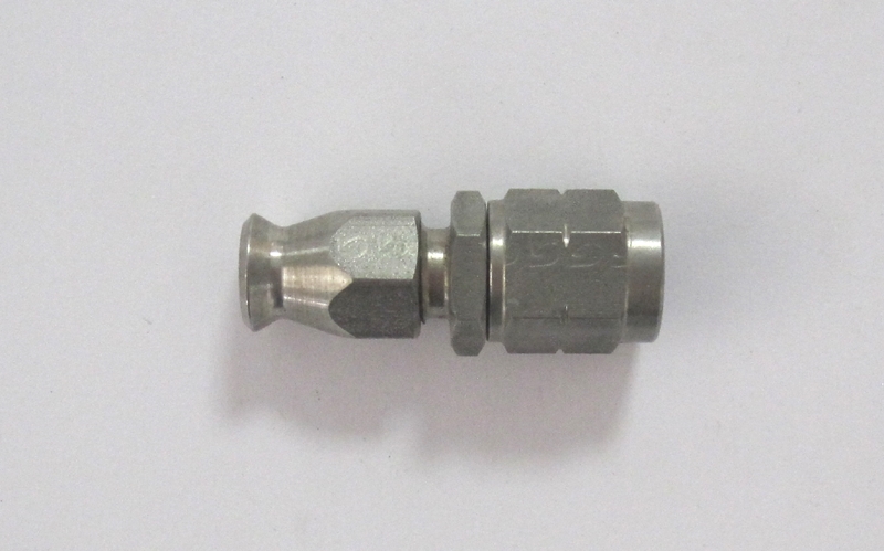 Anschluß Innengew. M10x1,25 konkav Dash 03 Edelstahl