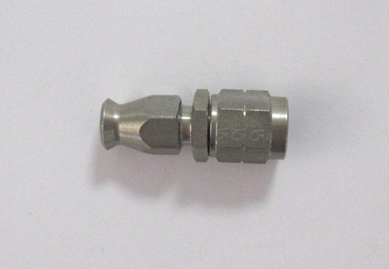 Anschluß Innengew. M10x1,25 konvex Dash 03 Edelstahl
