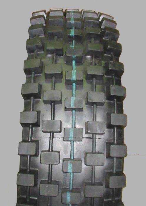 Fedima CRM Stollenreifen 18/70-15 
 - 215/65R15 - 5 Reihen (Michelin Casings)